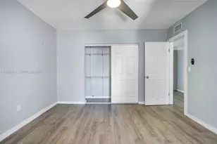 1135 8th St, Miami Beach, FL 33139 - Photo 17