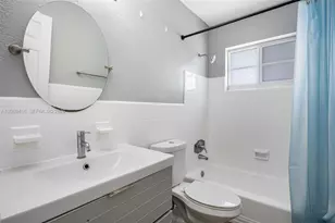1135 8th St, Miami Beach, FL 33139 - Photo 19