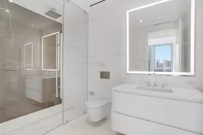 300 Biscayne Boulevard Way #3108, Miami, FL 33131 - Photo 17