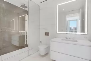 300 Biscayne Blvd Way, Miami, FL 33131 - Photo 17