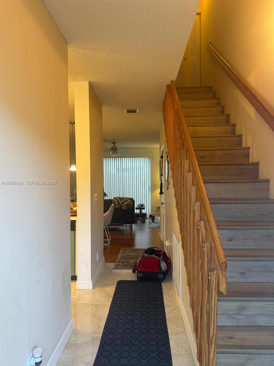 820 NE 212th Terrace #4 - 820 NE 212th Terrace #4, Miami, FL 33179 Luxury Property | Jose Angel Pina