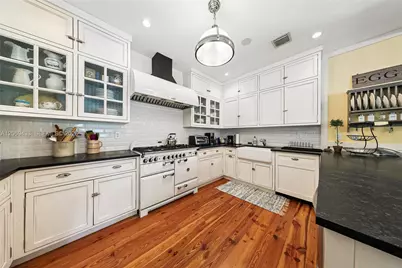 180 Ocean Blvd, Golden Beach, FL 33160 - Photo 11