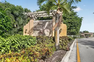14601 SW 5th St, Pembroke Pines, FL 33027 - Photo 1