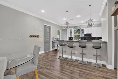 14601 SW 5th St, Pembroke Pines, FL 33027 - Photo 11