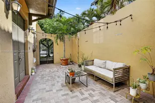 14601 SW 5th St, Pembroke Pines, FL 33027 - Photo 39