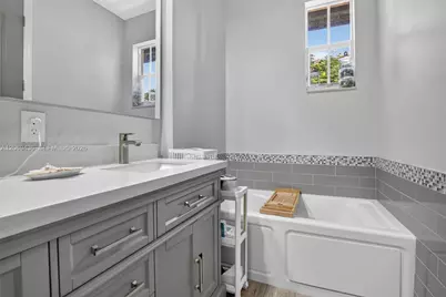14601 SW 5th St, Pembroke Pines, FL 33027 - Photo 25