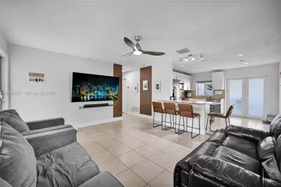 2710 NW 54th St, Tamarac, FL 33309 - Photo 7
