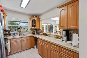 10310 NW 5th Terrace, Miami, FL 33172 - Photo 9