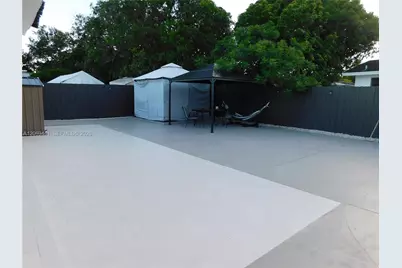 330 NW 43rd Pl #332, Miami, FL 33126 - Photo 11