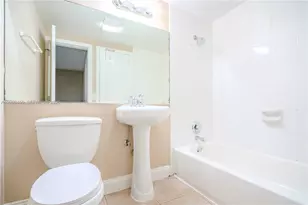715 NE 6th St, Fort Lauderdale, FL 33304 - Photo 13