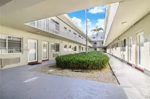 6930 Rue Versailles, Miami Beach, FL 33141 - Photo 5
