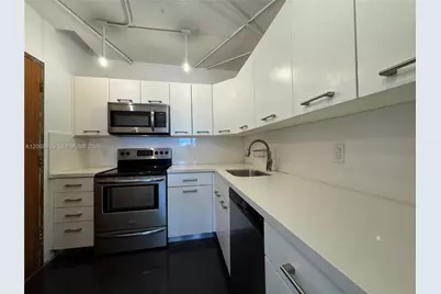 800 West Ave #734, Miami Beach, FL 33139 - Photo 5
