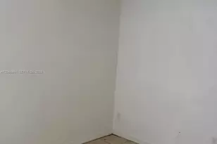 1021 NW 3rd St, Miami, FL 33128 - Photo 3