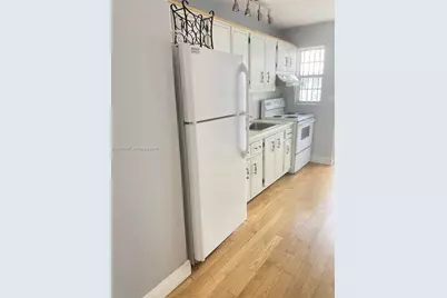 221 Meridian Ave #305, Miami Beach, FL 33139 - Photo 9
