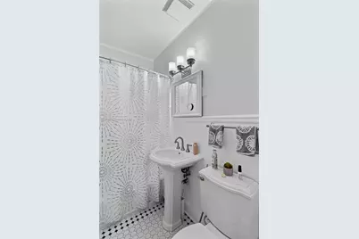 2470 SW 23rd Ave, Miami, FL 33145 - Photo 17