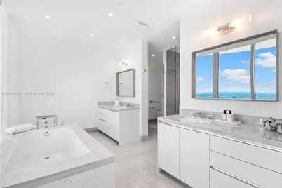16901 Collins Ave #5305, Sunny Isles Beach, FL 33160 - Photo 27