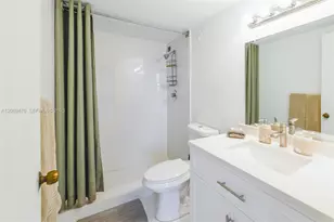 5601 Collins Ave, Miami Beach, FL 33140 - Photo 21
