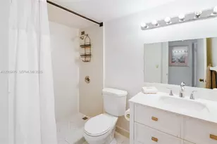 5601 Collins Ave, Miami Beach, FL 33140 - Photo 17
