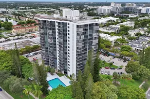 20100 W Country Club Dr, Aventura, FL 33180 - Photo 17