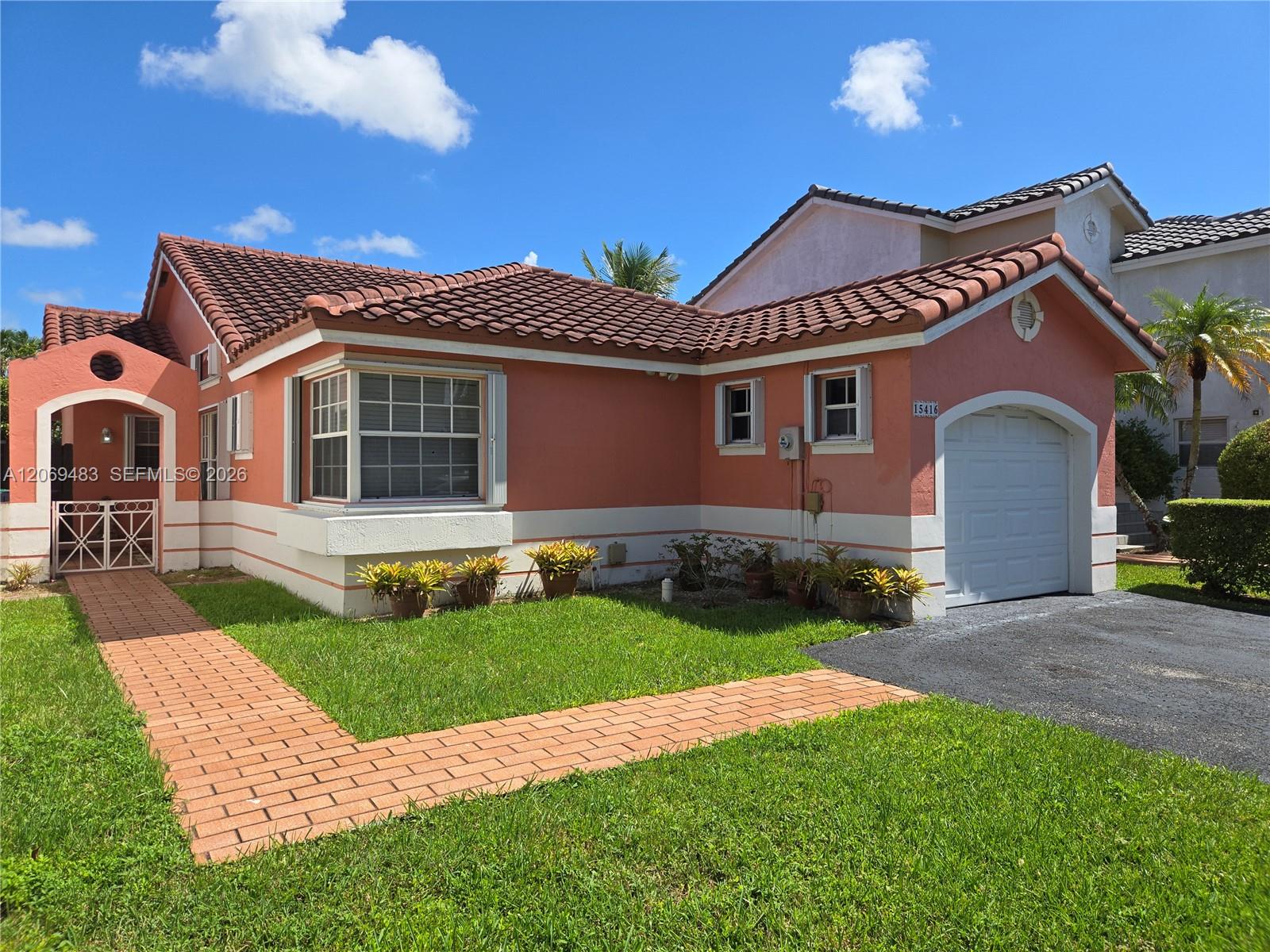 15416 SW 50th Terrace - 15416 SW 50th Terrace, Miami, FL 33185 Luxury Property | Jose Angel Pina