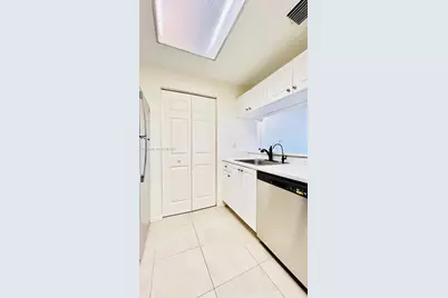 2807 Veronia Dr #201, Palm Beach Gardens, FL 33410 - Photo 7