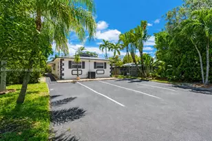 850 SW 12th Ct, Fort Lauderdale, FL 33315 - Photo 1