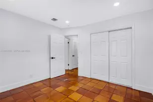 850 SW 12th Ct, Fort Lauderdale, FL 33315 - Photo 15