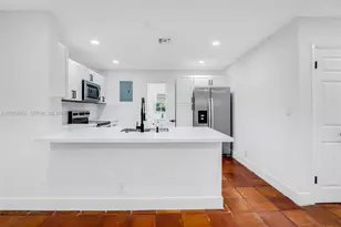 850 SW 12th Ct, Fort Lauderdale, FL 33315 - Photo 3
