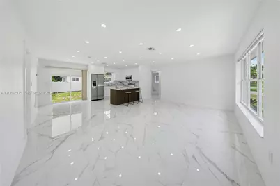 2200 NW 110th St, Miami, FL 33167 - Photo 7