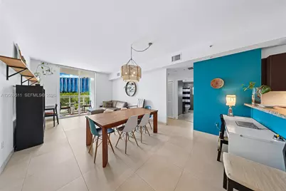 2020 Prairie Ave #302, Miami Beach, FL 33139 - Photo 3