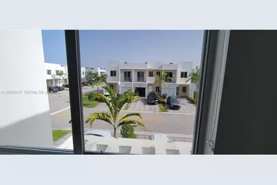 10219 NW 72nd Ter, Doral, FL 33178 - Photo 11