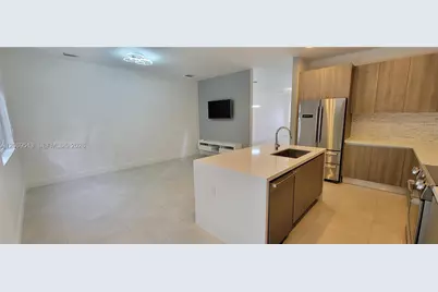 10219 NW 72nd Ter, Doral, FL 33178 - Photo 15