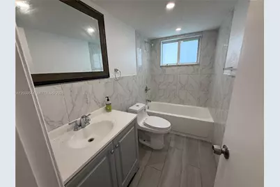 170 NE 174th St, Miami, FL 33162 - Photo 9
