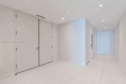 18975 Collins Ave #5403, Sunny Isles Beach, FL 33160 - Photo 23