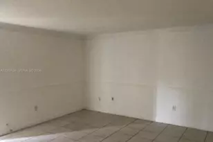 9445 SW 76th St, Miami, FL 33173 - Photo 5