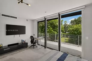 8670 Arboretum Ln, Miami, FL 33138 - Photo 15