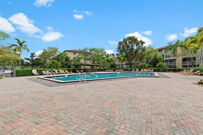 13455 SW 9th Ct #301J, Pembroke Pines, FL 33027 - Photo 25