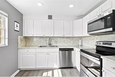 13455 SW 9th Ct #301J, Pembroke Pines, FL 33027 - Photo 11