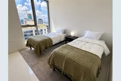 300 Biscayne Blvd Way #4404, Miami, FL 33131 - Photo 11