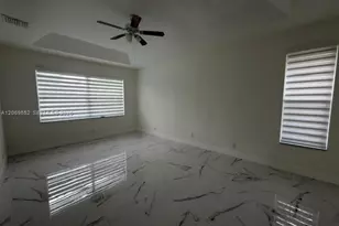 16286 Erie Pl, Davie, FL 33331 - Photo 9