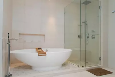 1425 Brickell Ave #58A, Miami, FL 33131 - Photo 11