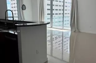 300 S Biscayne Blvd, Miami, FL 33131 - Photo 3