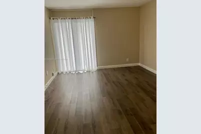4550 NW 9th St #701E, Miami, FL 33126 - Photo 5
