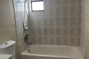 4550 NW 9th St, Miami, FL 33126 - Photo 11