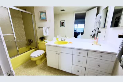2950 N Palm Aire Dr #605, Pompano Beach, FL 33069 - Photo 15