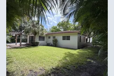 828 Lorca St, Coral Gables, FL 33134 - Photo 3