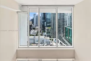 41 SE 5th St, Miami, FL 33131 - Photo 33
