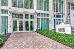 41 SE 5th St, Miami, FL 33131 - Photo 45