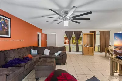 7531 Harbour Blvd, Miramar, FL 33023 - Photo 9