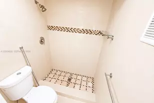 464 NE 210th Cir Terrace, Miami, FL 33179 - Photo 15